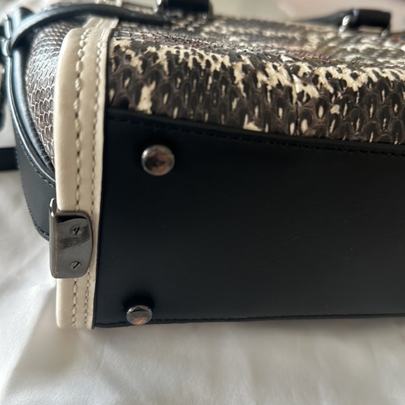 Coasch Swagger 21 snakeskin in excellent condition - Picture 5 of 11